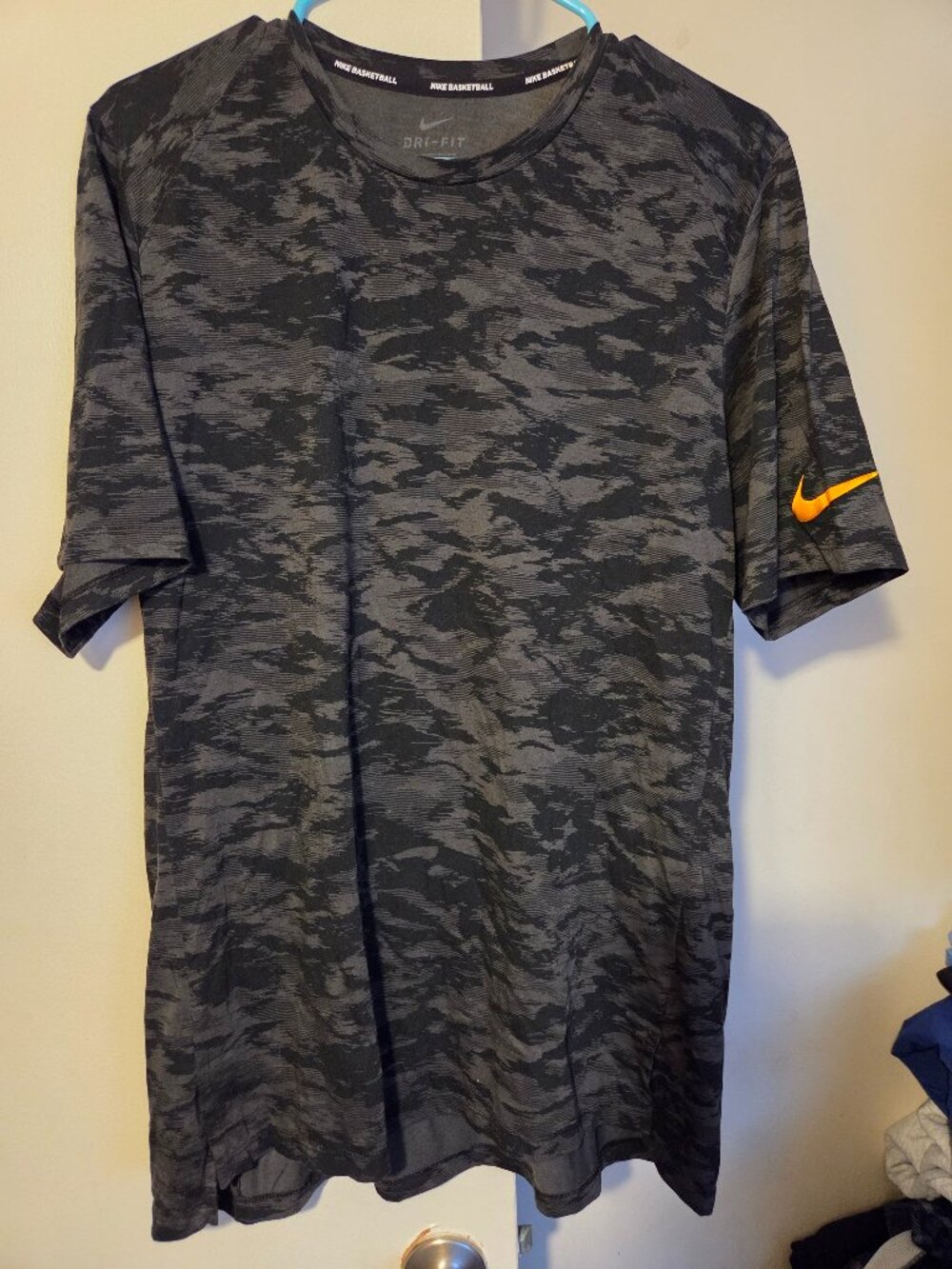 Mens nike basketball size Large